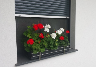 Blumenkastenhalter aus Edelstahl für Steinfensterbank  4-6cm Dicke und 80 cm Breite -   Sonder