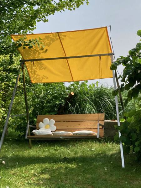 Hängeschaukel Garten / Wetter fest / Gartenschaukel Edelstahl / Schaukel an Seilen mit Gestell / 3 Sitzerschaukel für Erwachsene